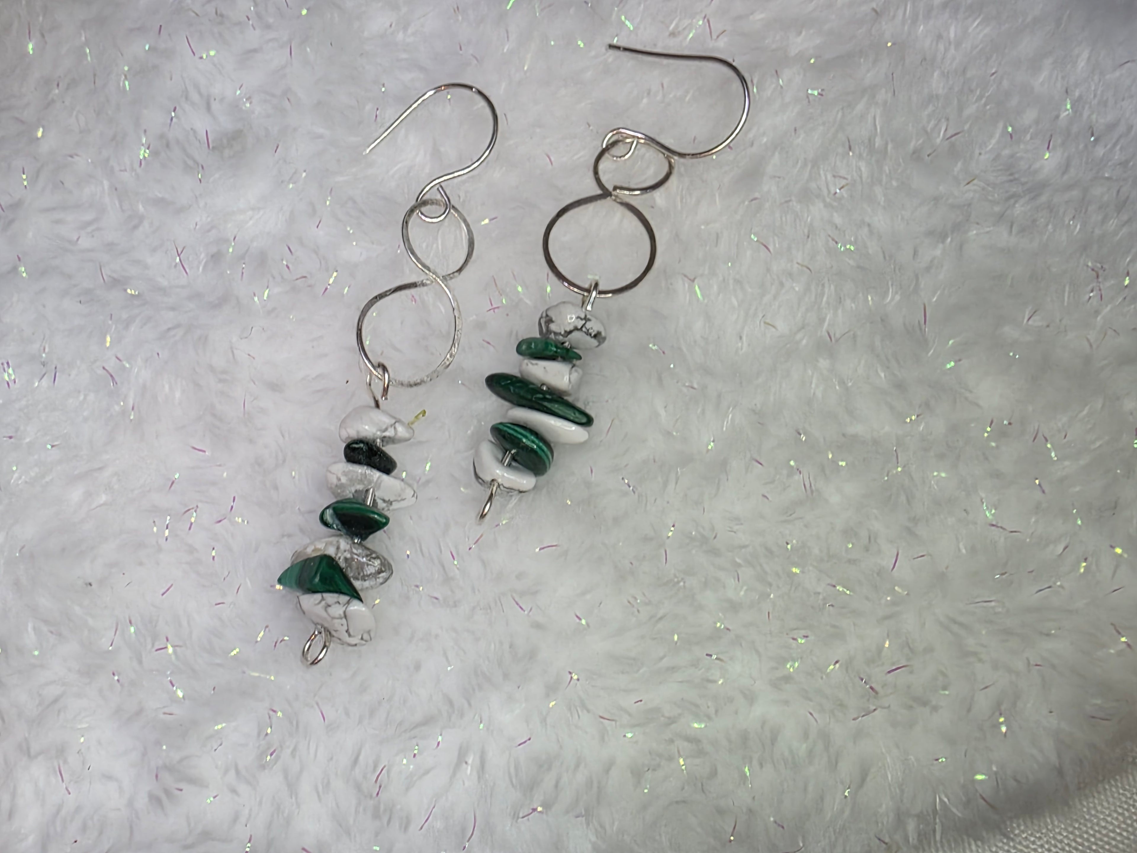 Howlite and Malachite Chip Dangle Drop Sterling Silver Wire Wrapped Earrings with Figure 8 Hammered Accessory