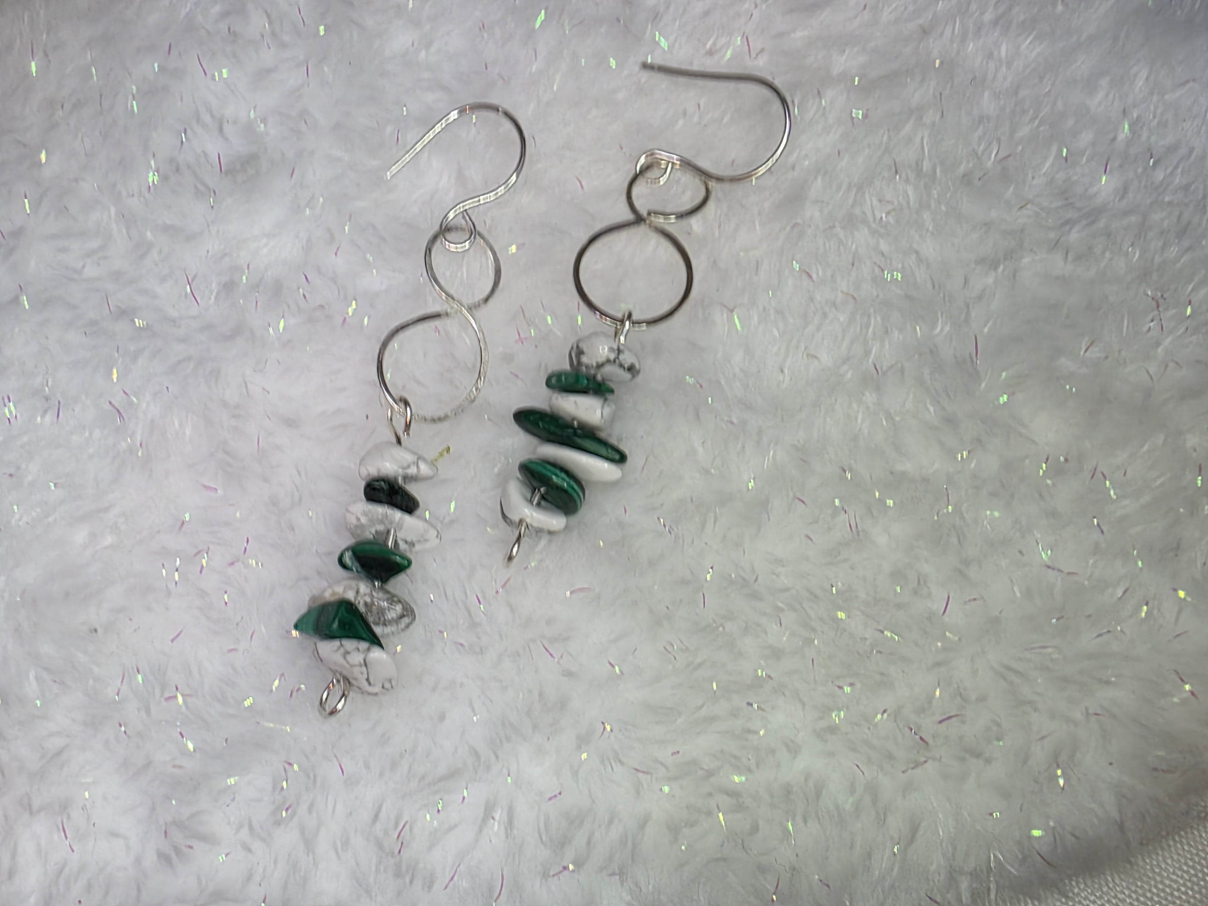 Howlite and Malachite Chip Dangle Drop Sterling Silver Wire Wrapped Earrings with Figure 8 Hammered Accessory